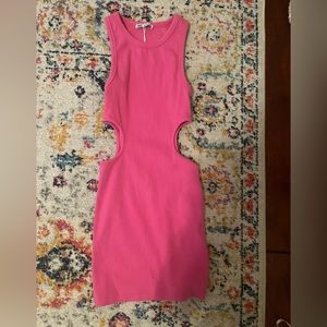I am selling a super cute pink cut out zara dress!